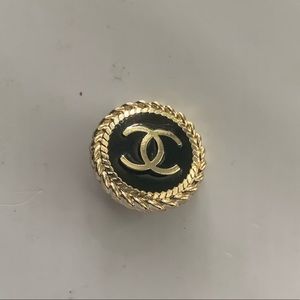 ✨CHANEL authentic Button ✨